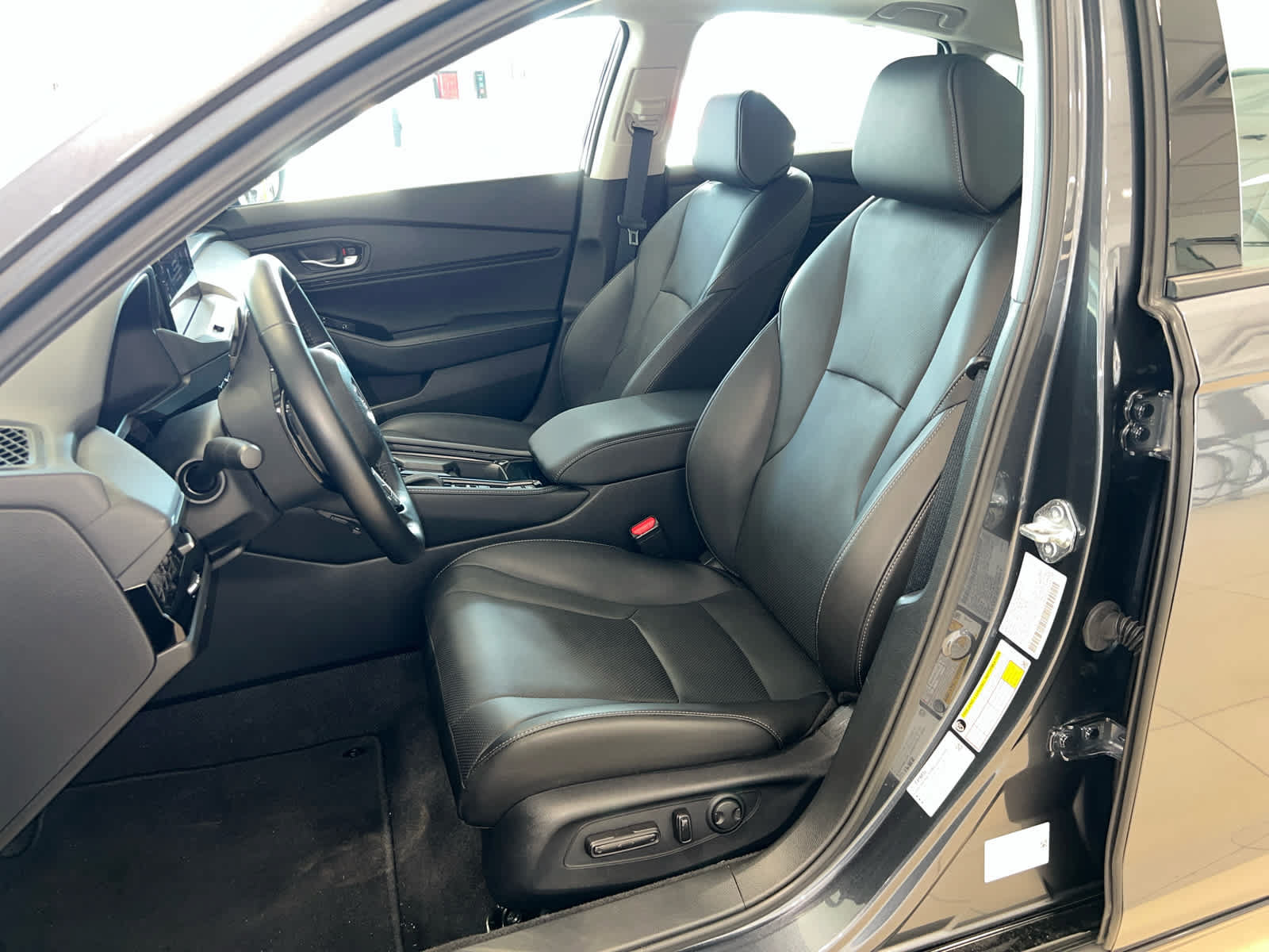 Certified 2025 Honda Accord Touring image 17