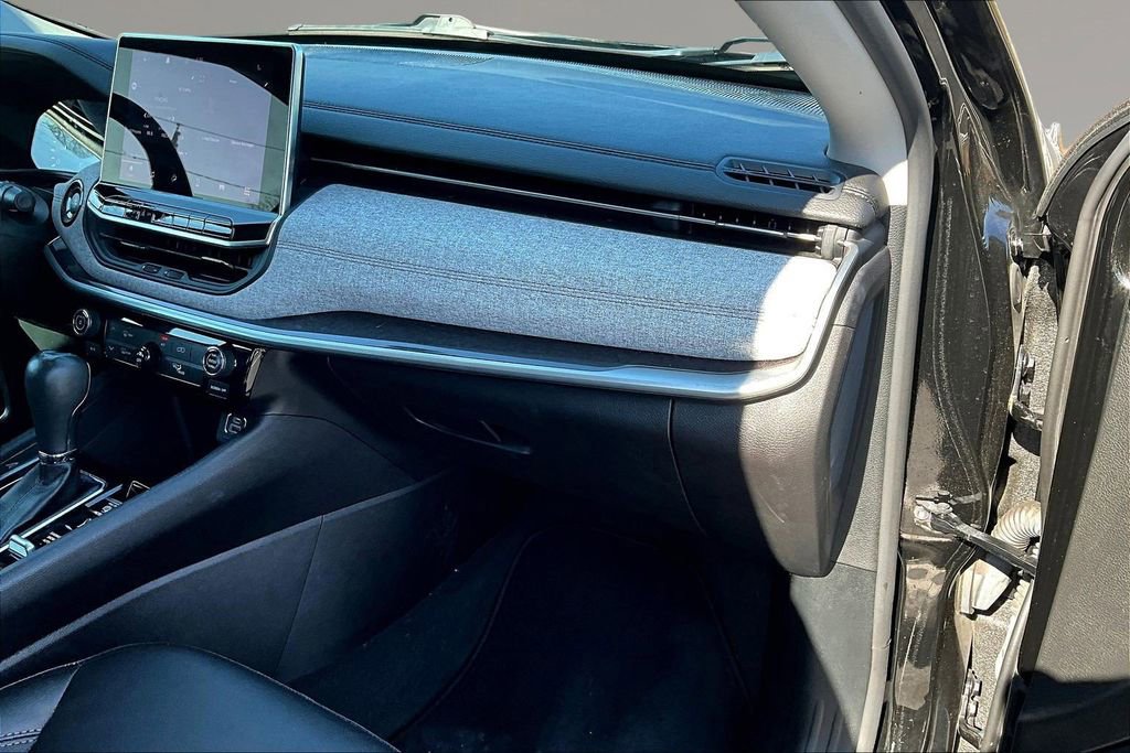 Used 2022 Jeep Compass Latitude image 26