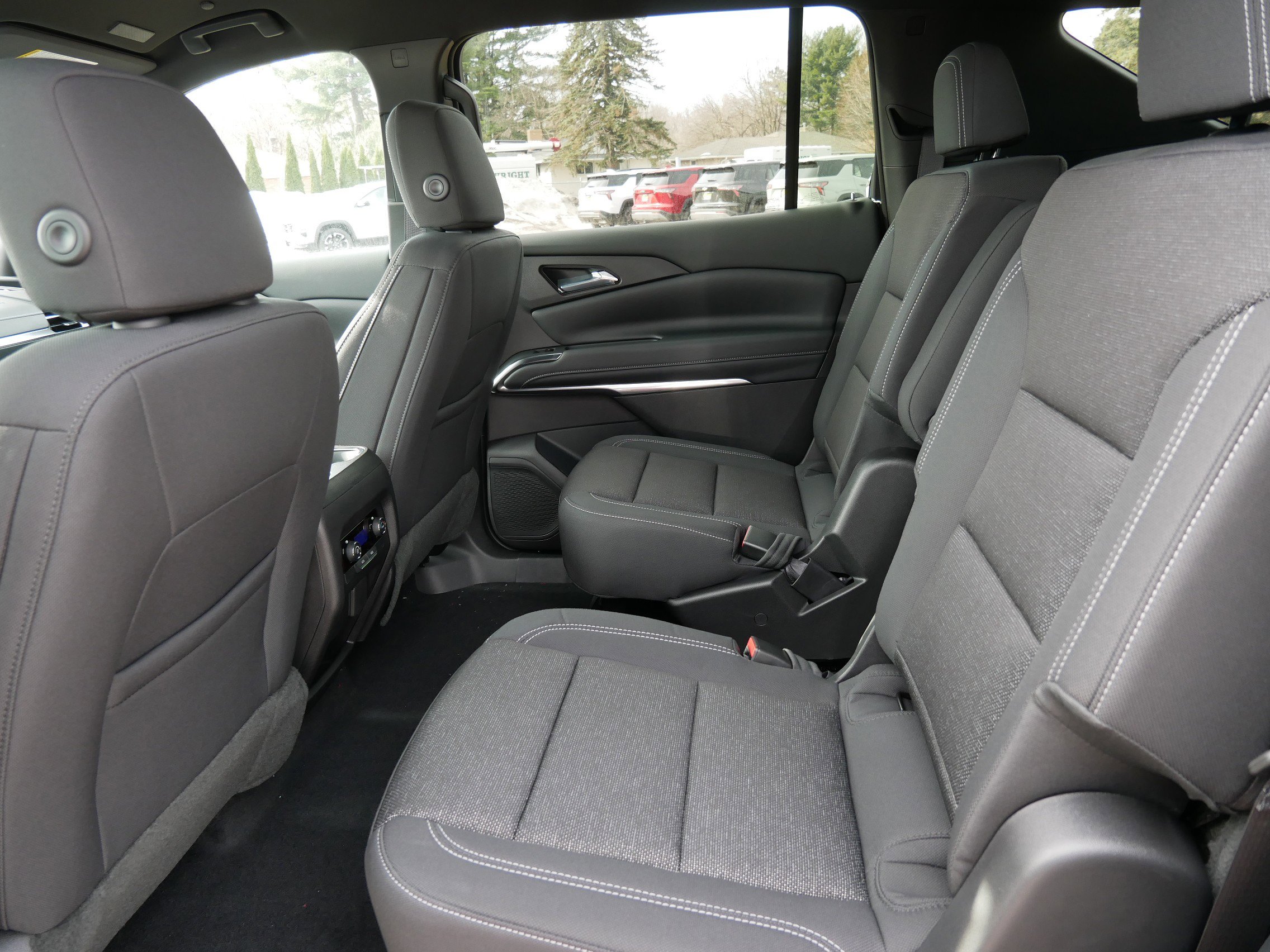 New 2026 Chevrolet Traverse LT w/ Driver Confidence Package AWD/4WD image 5