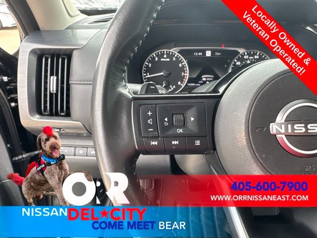 Used 2024 Nissan Pathfinder SL w/ SL Premium Package AWD/4WD image 17