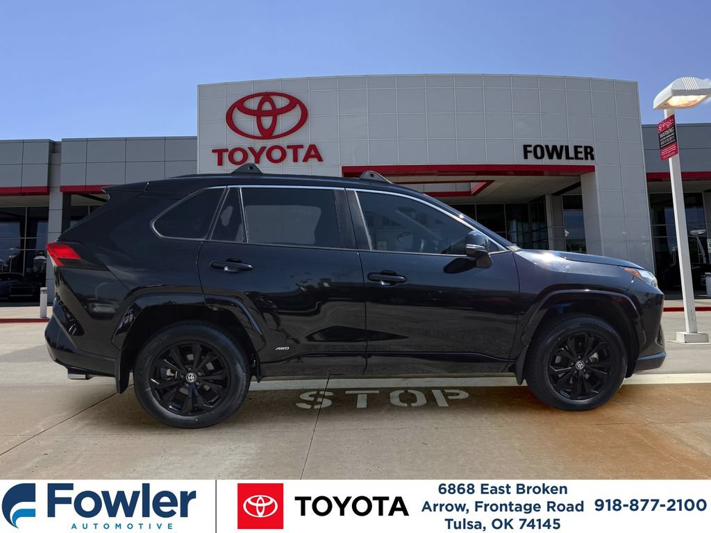Used 2024 Toyota RAV4 SE AWD/4WD image 7