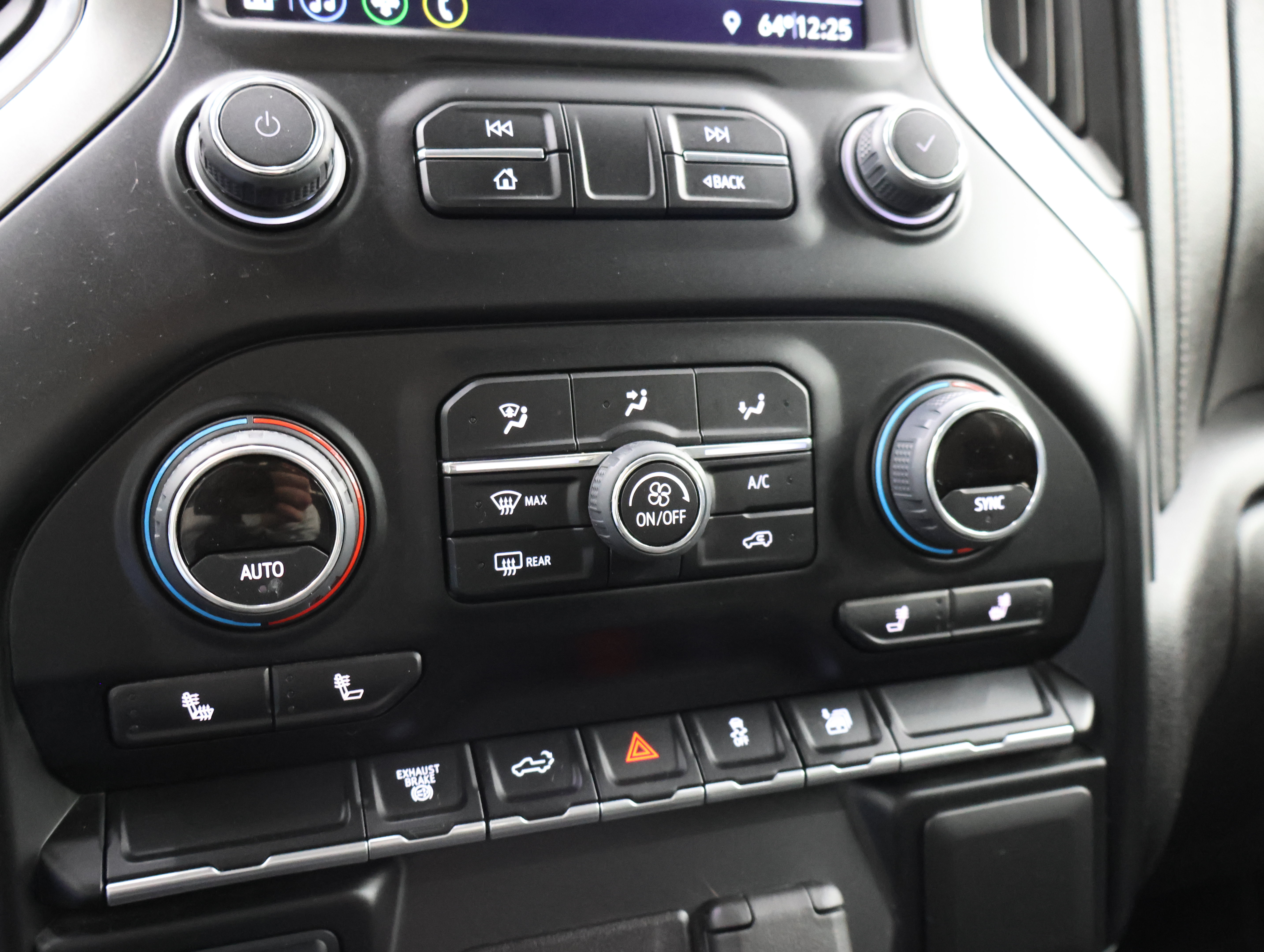 Used 2023 Chevrolet Silverado 2500 LT AWD/4WD image 47