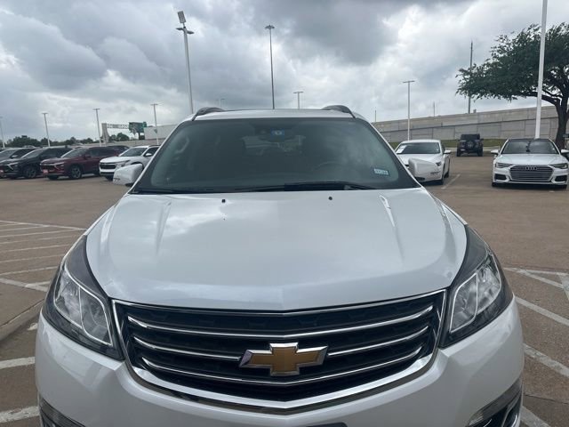 Used 2017 Chevrolet Traverse Premier image 2
