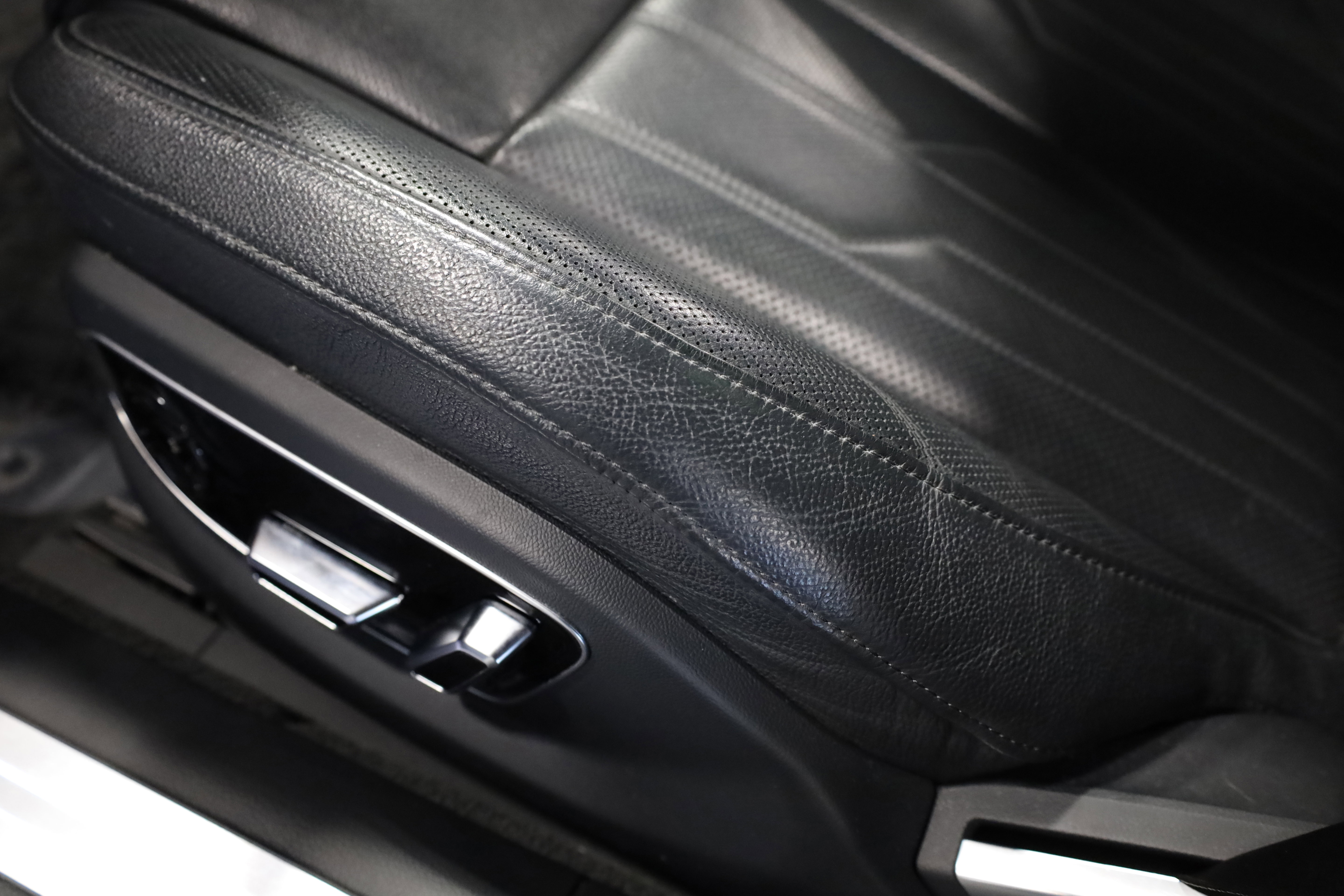 Used 2022 Audi A8 L 3.0T w/ Executive Package image 18