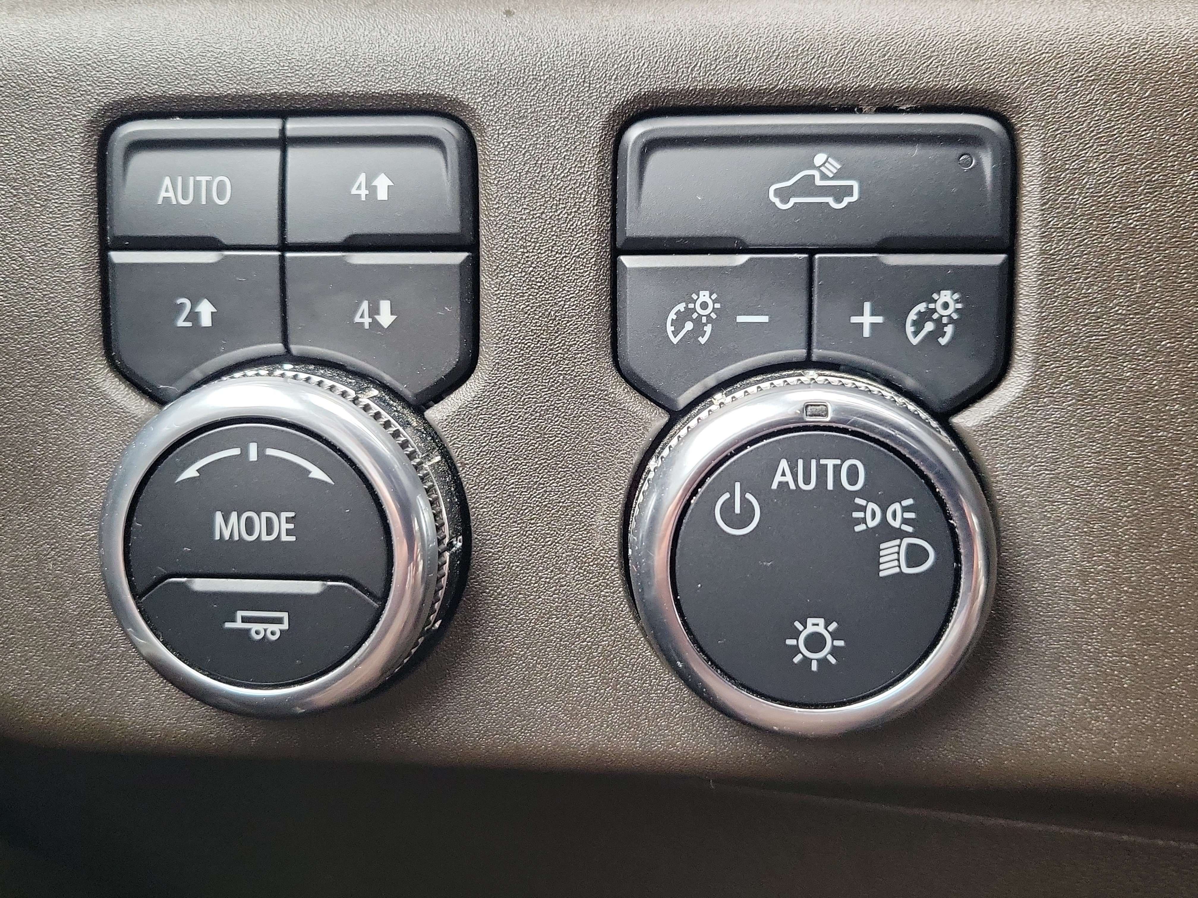 Used 2023 GMC Sierra 1500 SLE AWD/4WD image 30