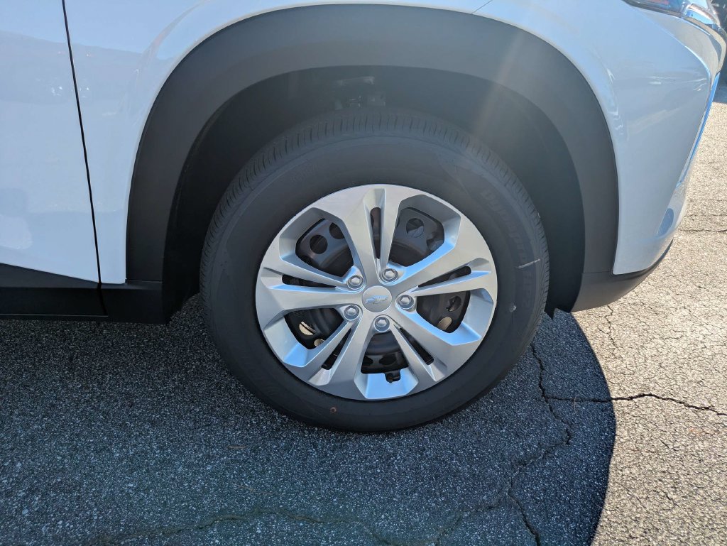 New 2026 Chevrolet Trax LS FWD image 11