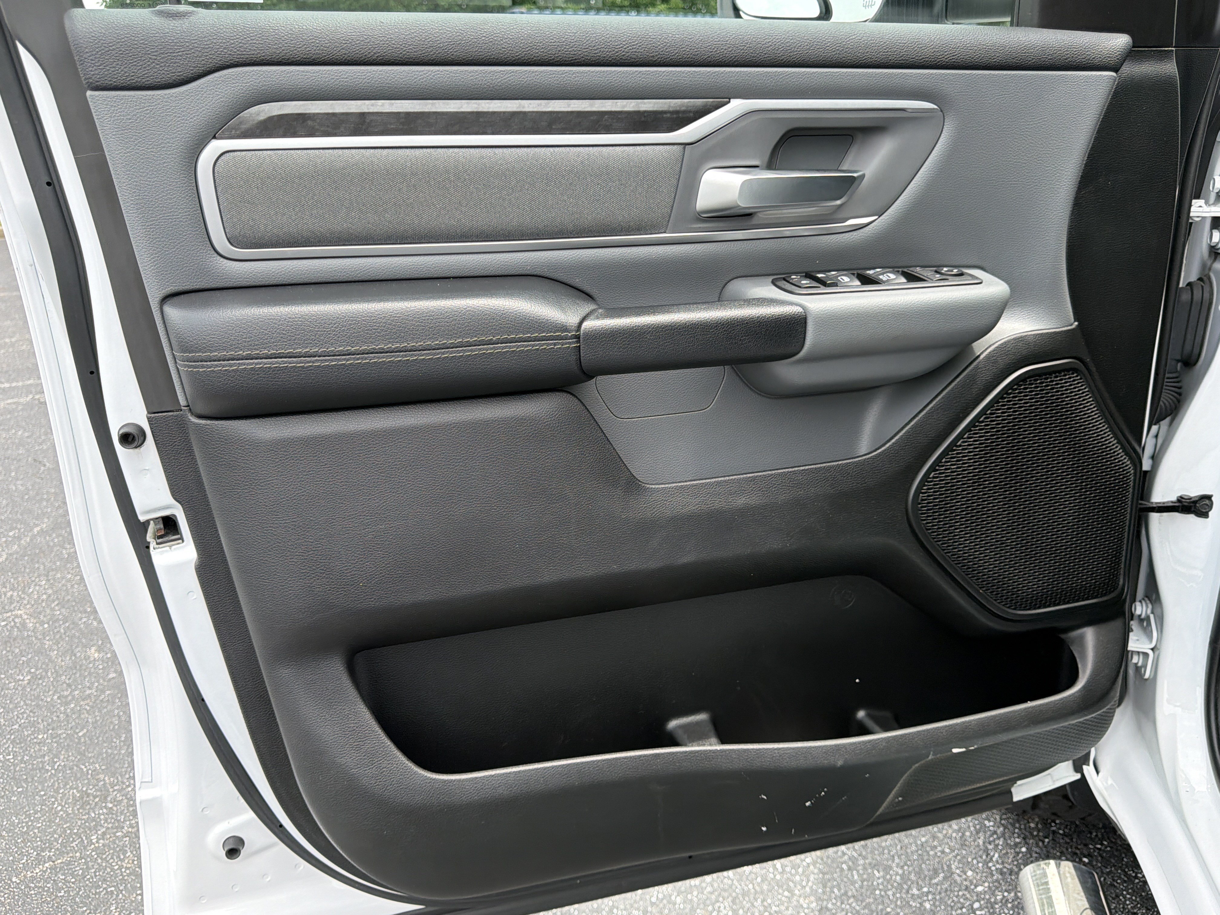 Used 2020 RAM 1500 Big Horn AWD/4WD image 10