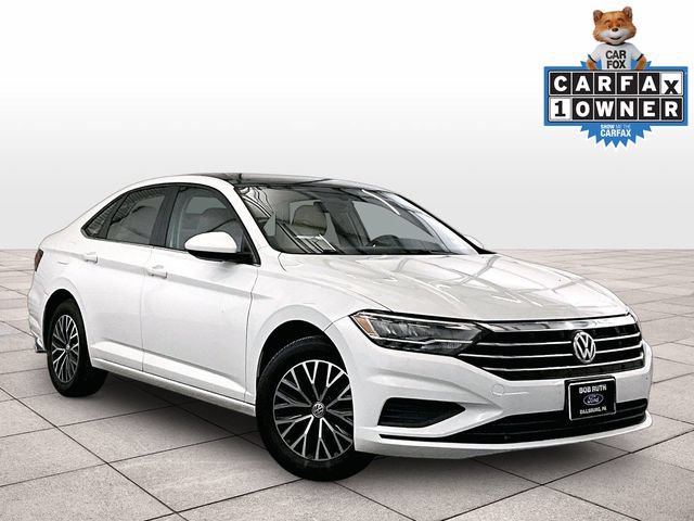 Used 2020 Volkswagen Jetta SE w/ SE Cold Weather Package FWD image 2