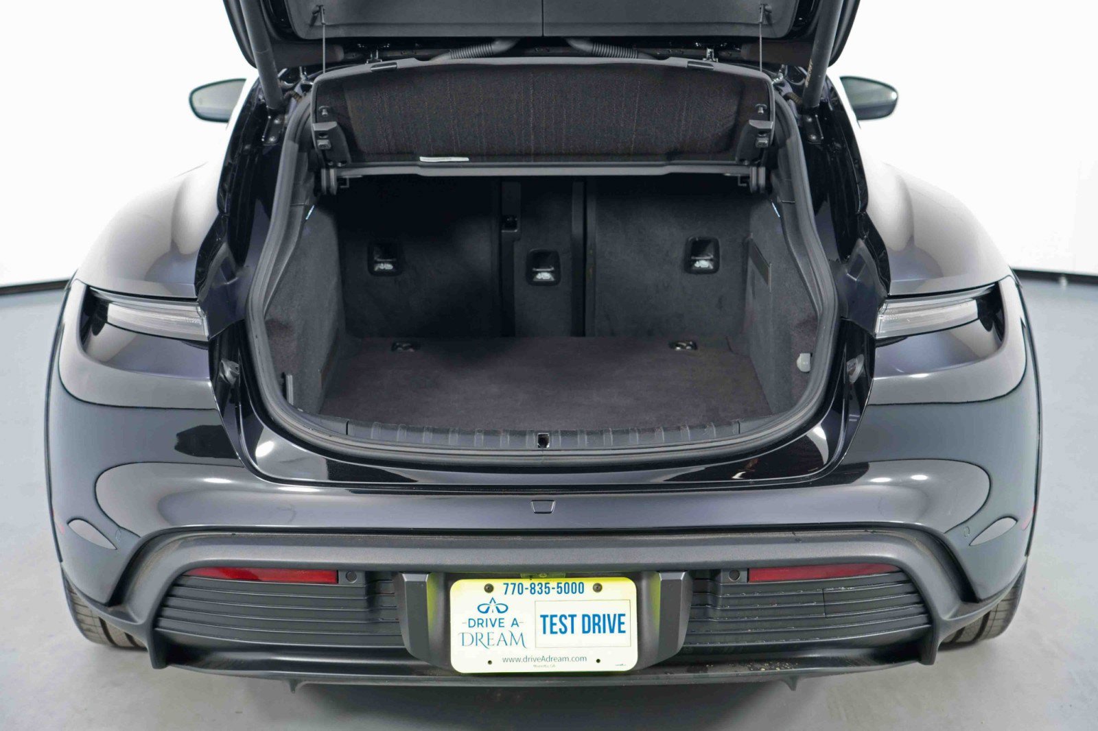 Used 2023 Porsche Taycan 4 Cross Turismo w/ Premium Package image 10