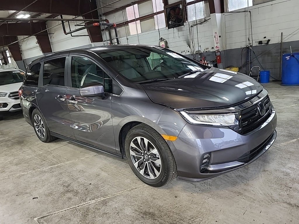 Used 2024 Honda Odyssey EX-L image 3