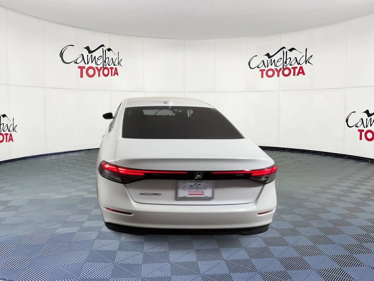 Used 2023 Honda Accord EX image 9