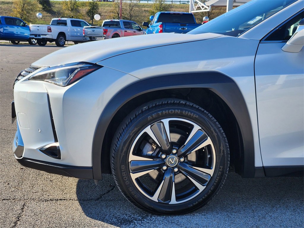 Used 2021 Lexus UX 250h w/ Premium Package image 8