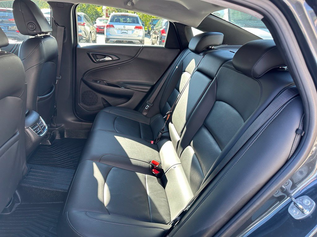 Used 2016 Chevrolet Malibu LT w/ Leather Package FWD image 23