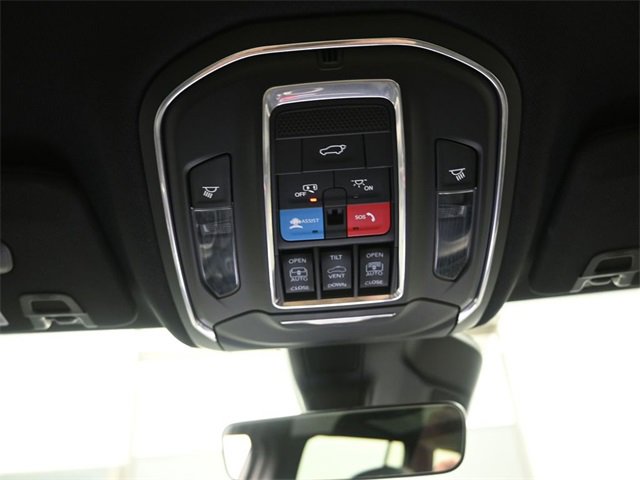 Used 2025 Jeep Grand Cherokee L Limited w/ Black Appearance Package image 12