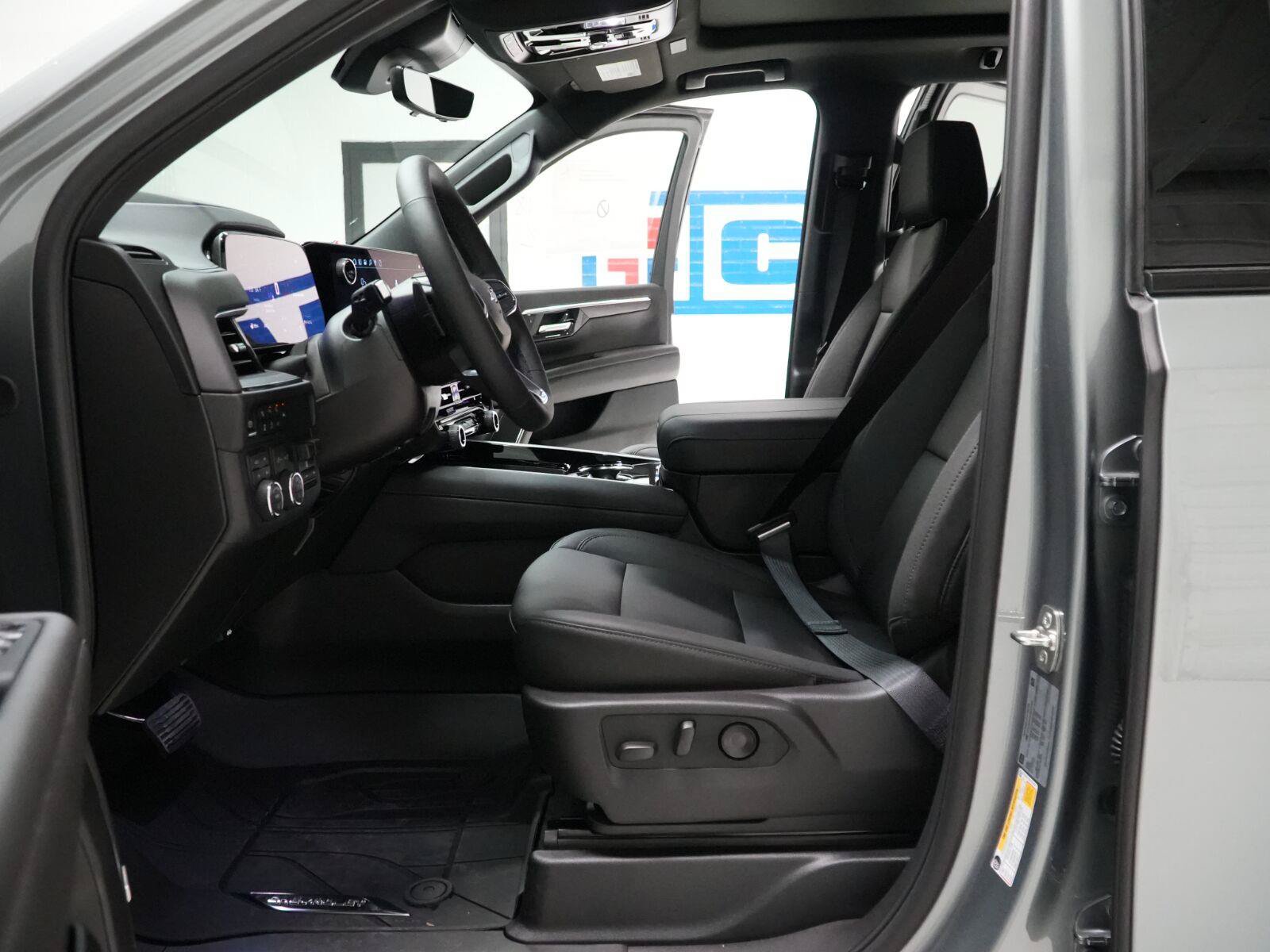 New 2027 Chevrolet Tahoe Z71 w/ Z71 Off-Road Package AWD/4WD image 8