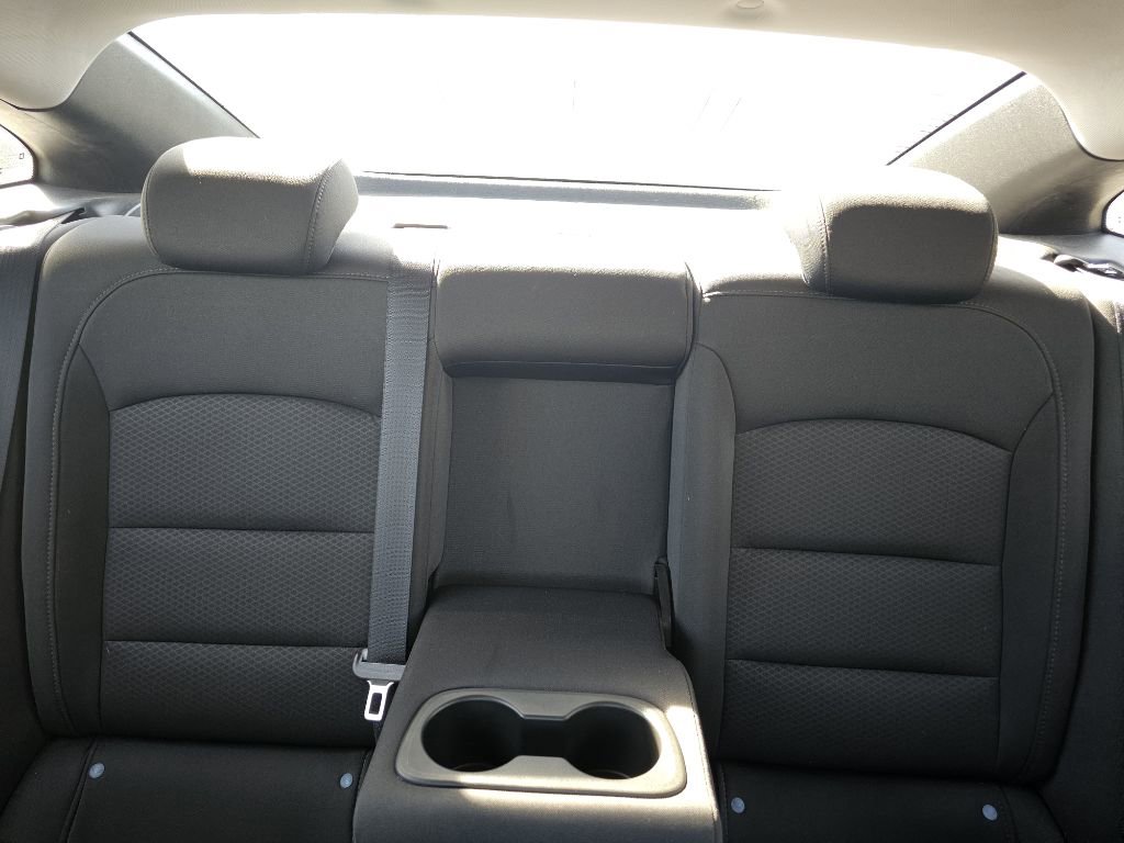 Used 2018 Chevrolet Malibu LS image 19