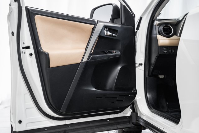 Used 2015 Toyota RAV4 XLE image 34