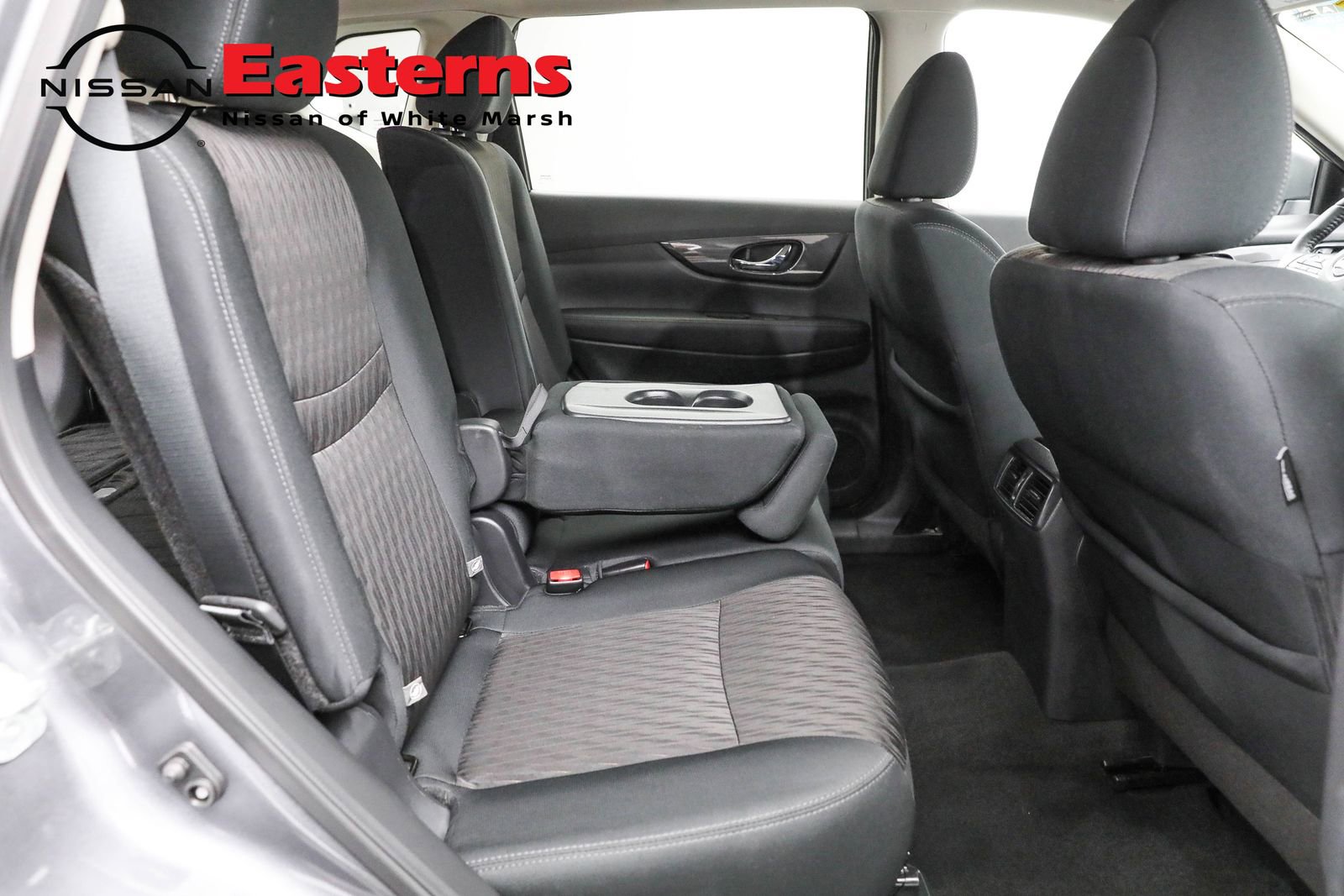 Used 2019 Nissan Rogue SV w/ Premium Package image 26