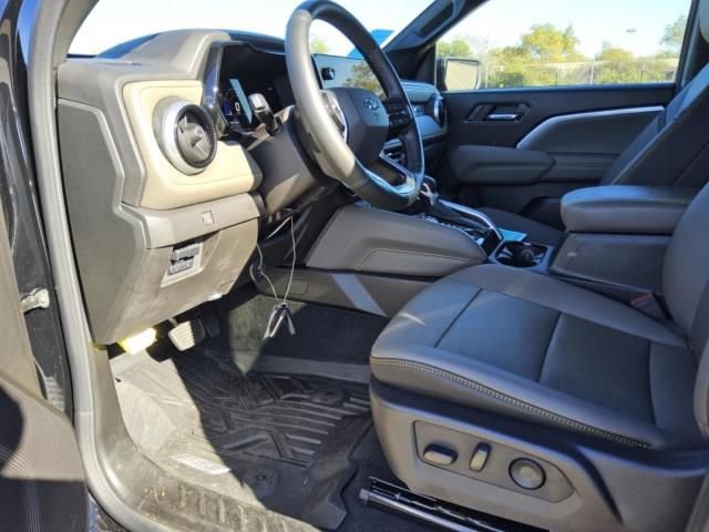 Used 2025 Chevrolet Colorado ZR2 w/ Technology Package image 7