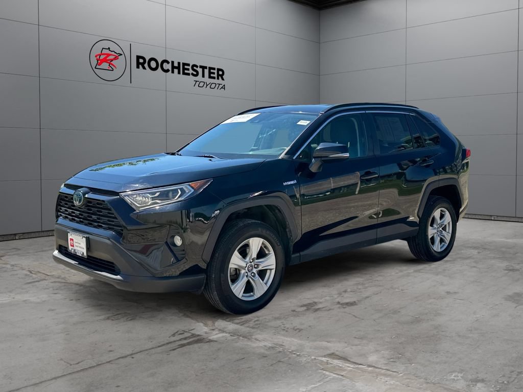 Used 2020 Toyota RAV4 XLE w/ All Weather Liner Package AWD/4WD image 7