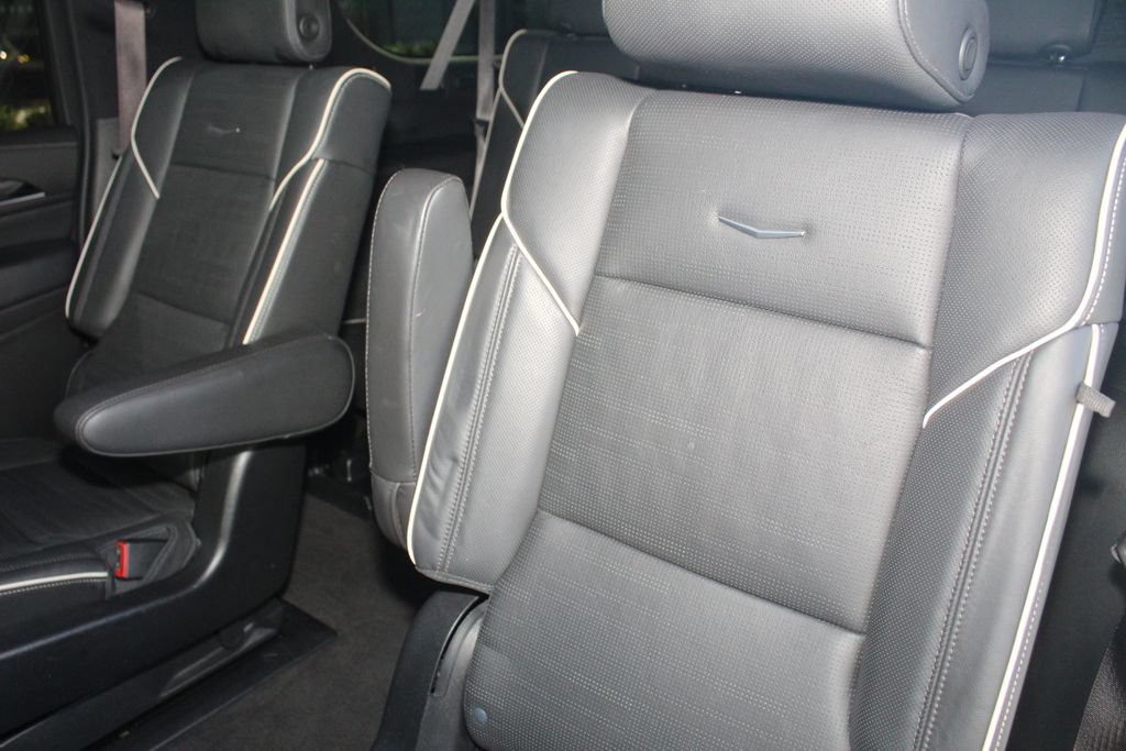 Used 2022 Cadillac Escalade ESV Sport w/ Touring Package AWD/4WD image 25