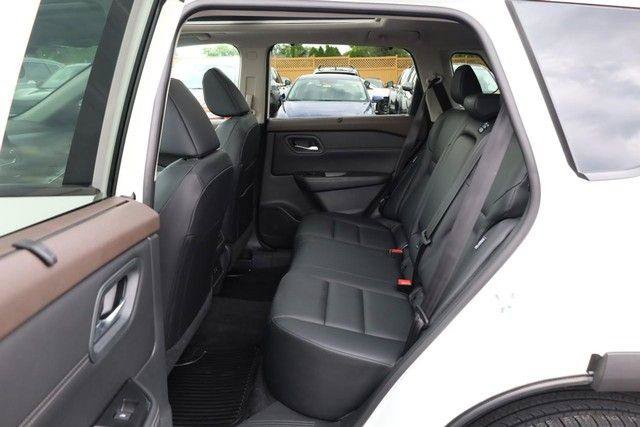 Used 2023 Nissan Rogue SV w/ SV Premium B Package AWD/4WD image 22