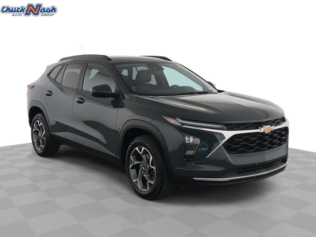 Used 2025 Chevrolet Trax LT