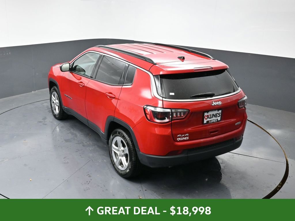 Used 2024 Jeep Compass Latitude image 48