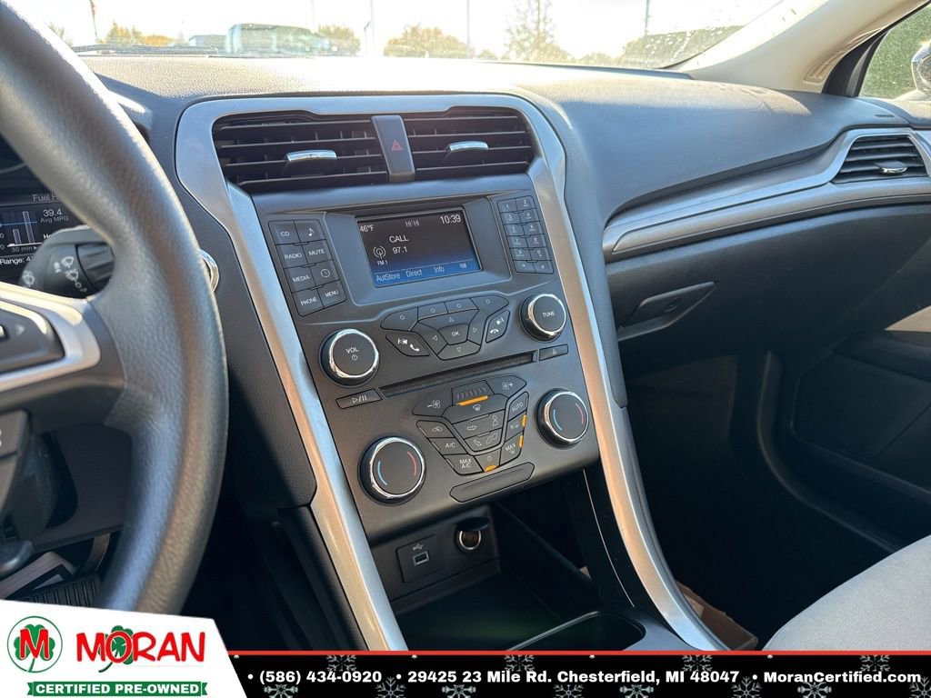 Used 2018 Ford Fusion S image 15