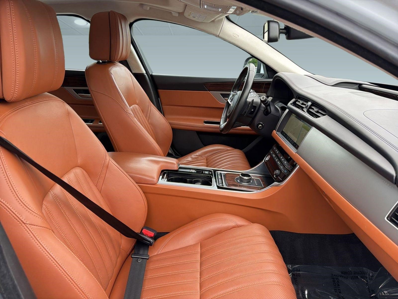 Used 2018 Jaguar XF Portfolio AWD/4WD image 31