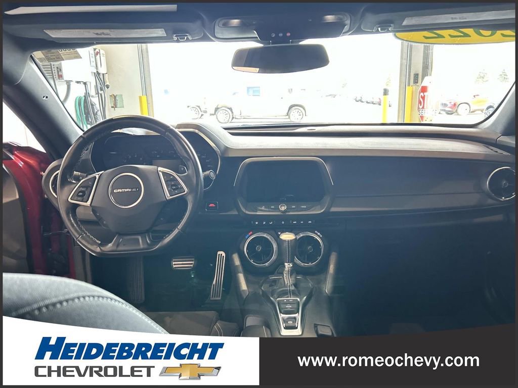 Used 2022 Chevrolet Camaro LT w/ Technology Package RWD image 15