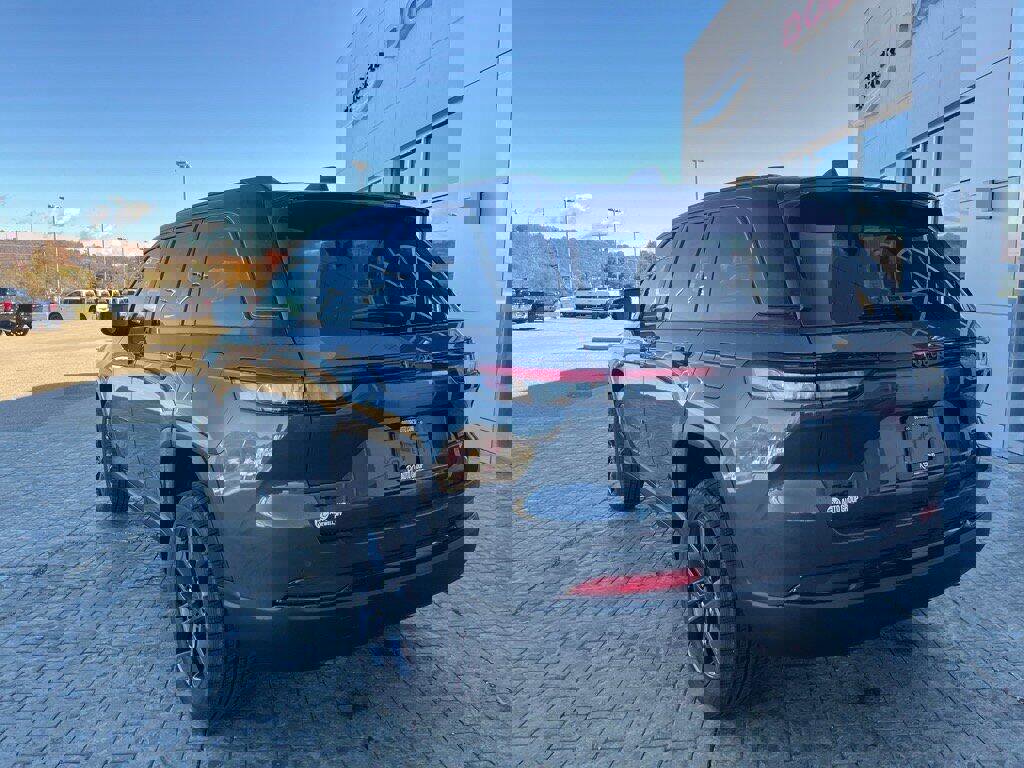 New 2025 Jeep Grand Cherokee Limited image 7