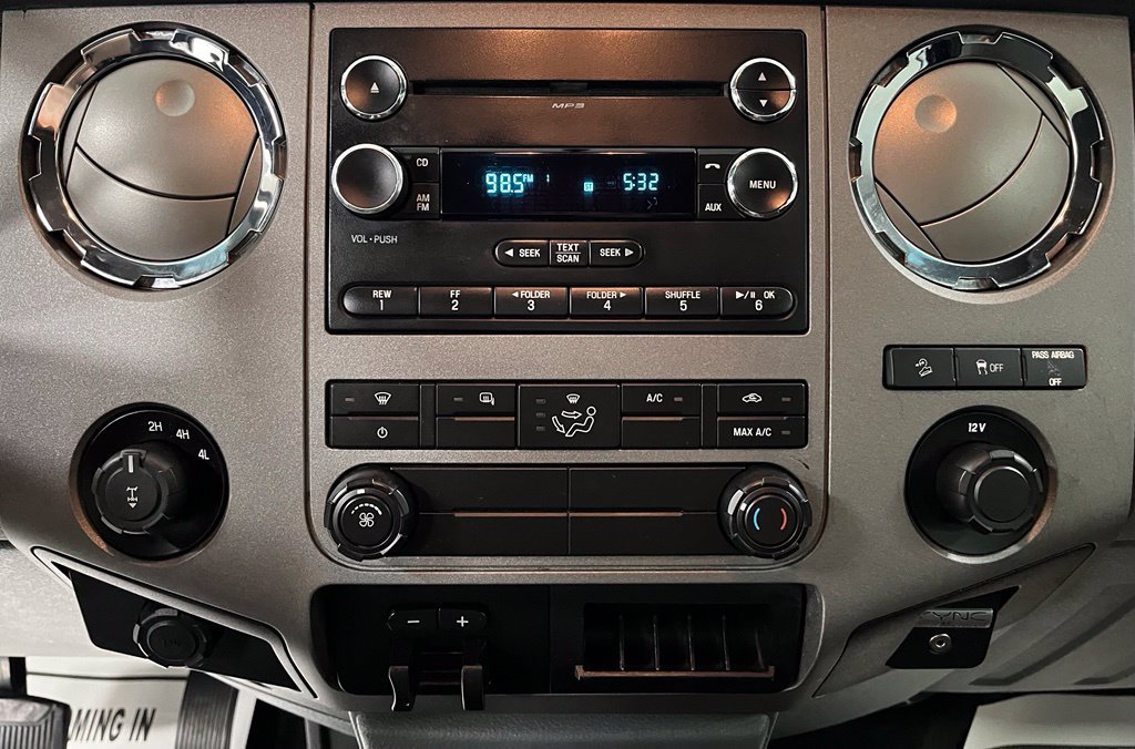 Used 2011 Ford F250 XLT w/ XLT Interior Pkg AWD/4WD image 36