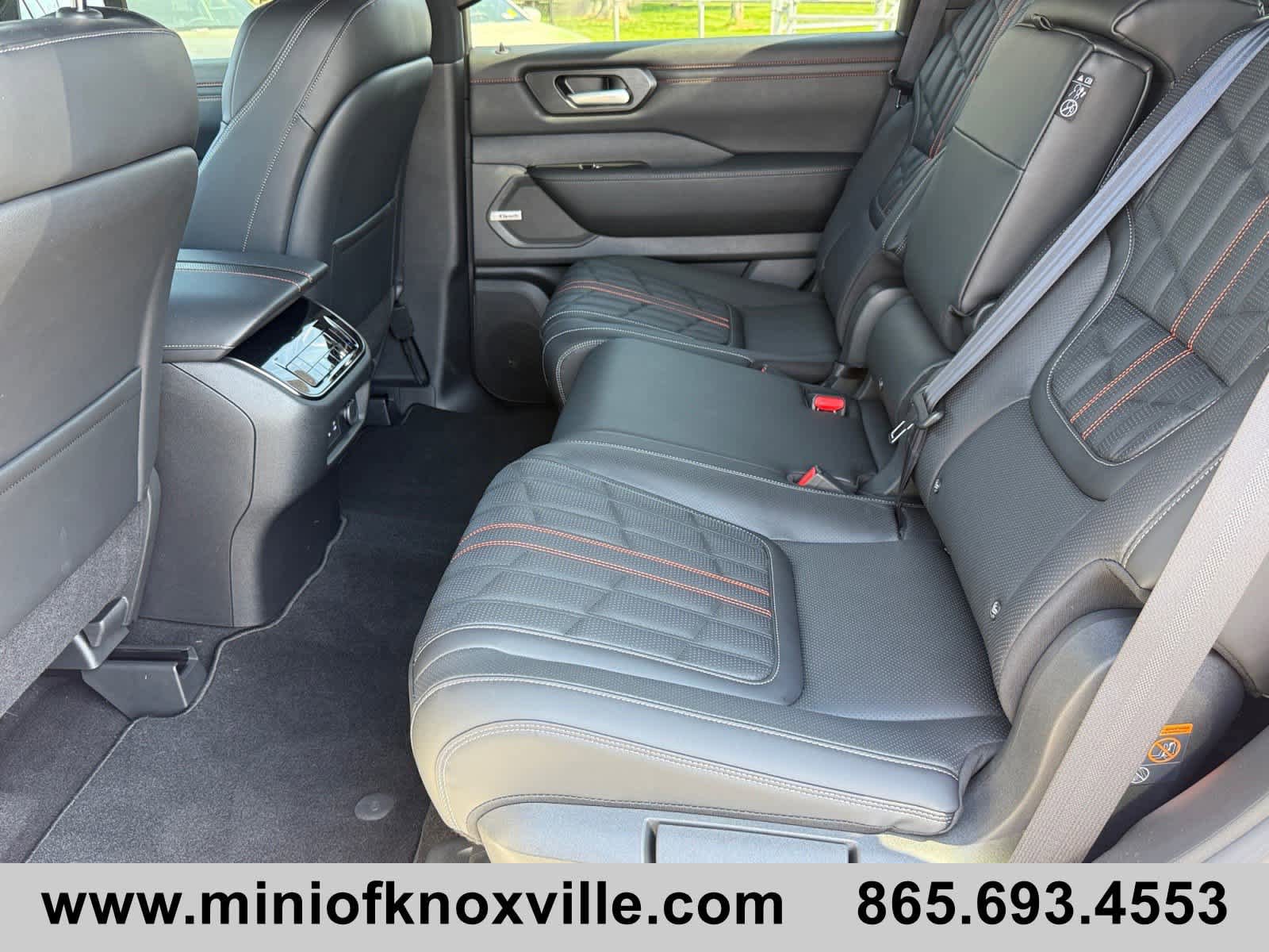 Used 2025 Nissan Armada PRO-4X AWD/4WD image 18
