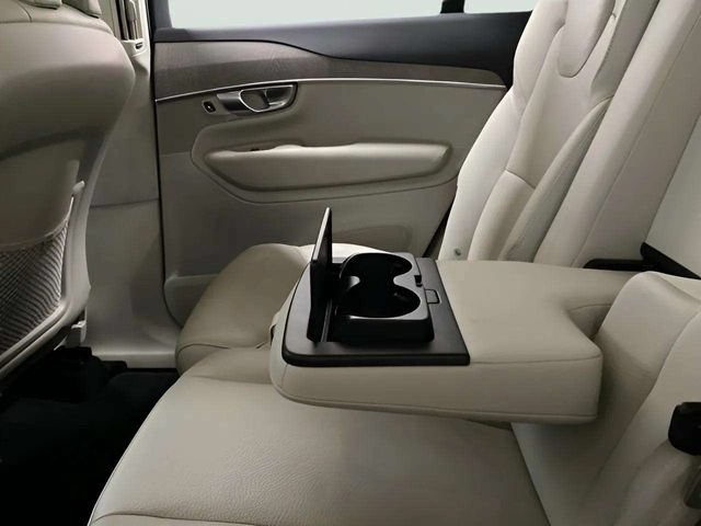 Used 2023 Volvo XC90 B6 Core AWD/4WD image 64