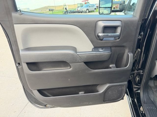 Used 2018 Chevrolet Silverado 3500 W/T AWD/4WD image 32