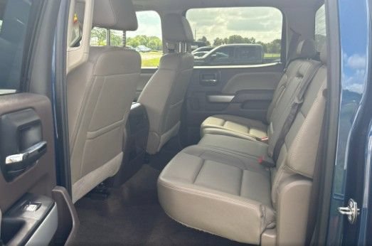 Used 2017 Chevrolet Silverado 1500 LTZ Z71 w/ LTZ Plus Package AWD/4WD image 5
