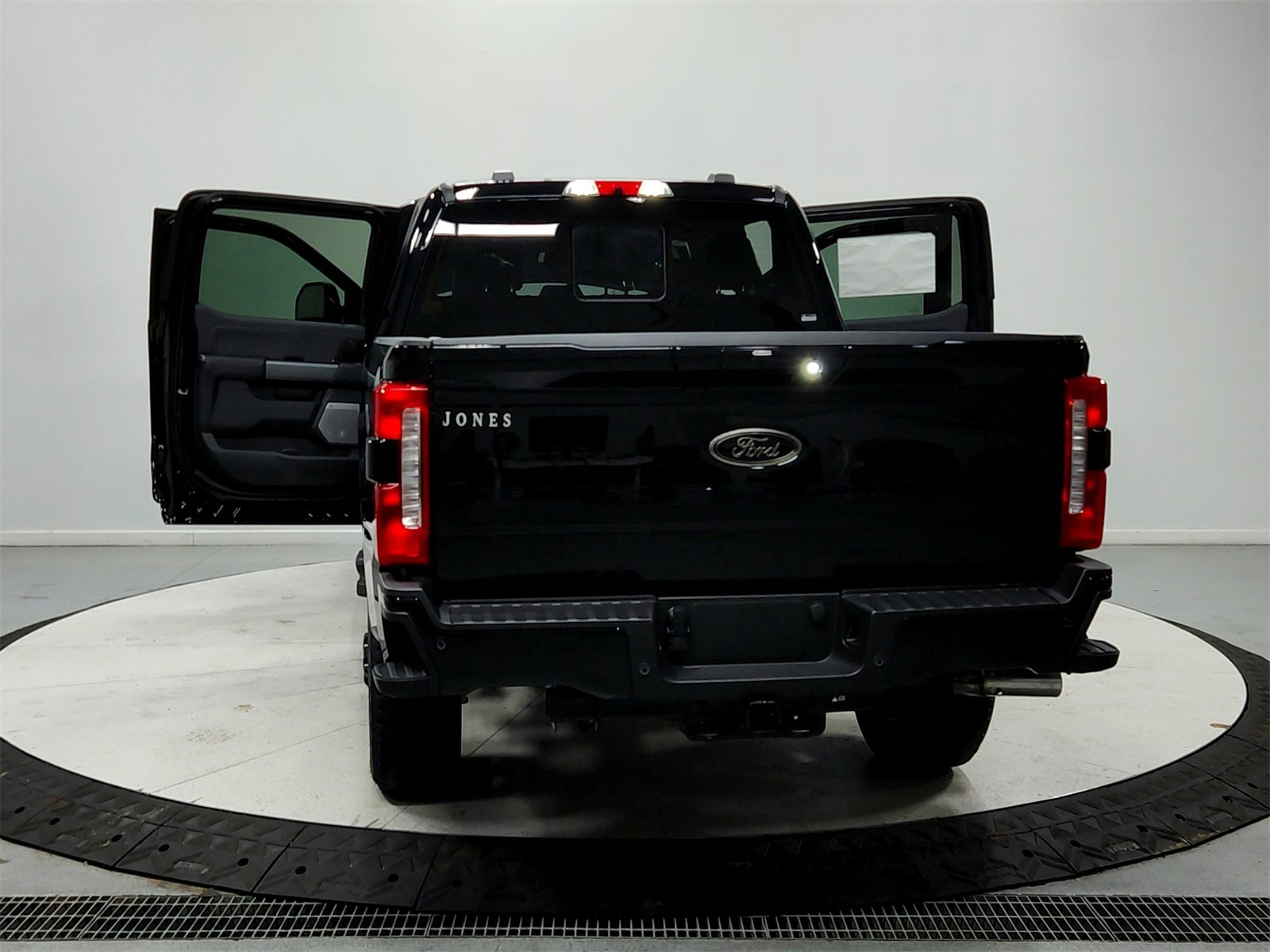 New 2026 Ford F250 Lariat w/ Black Appearance Package image 14