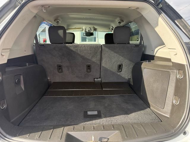 Used 2015 GMC Terrain SLE FWD image 16