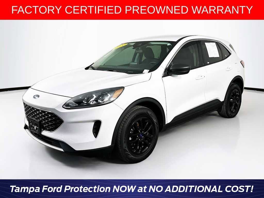 Certified 2022 Ford Escape SE w/ Cold Weather Package
