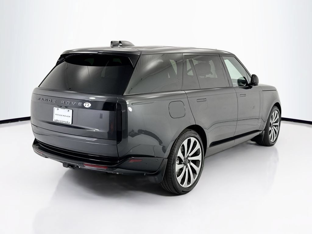 New 2026 Land Rover Range Rover Long Wheelbase SE AWD/4WD image 5