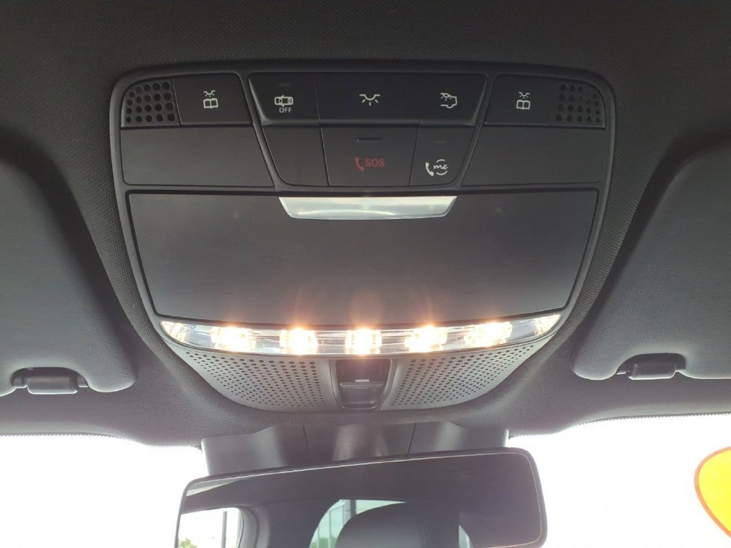 Used 2020 Mercedes-Benz GLC 300 4MATIC image 27