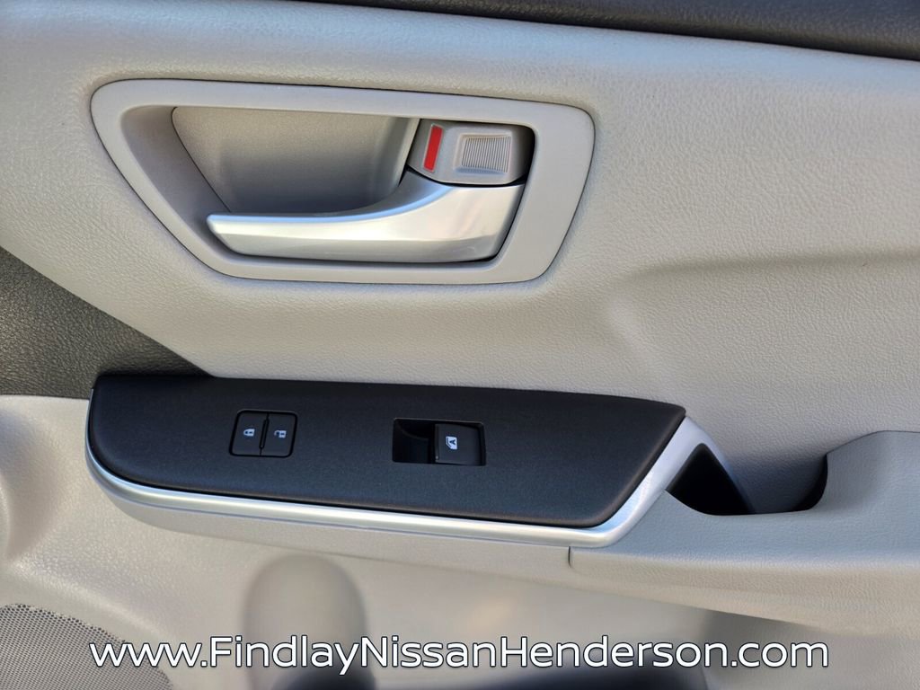 Used 2015 Toyota Camry LE FWD image 17