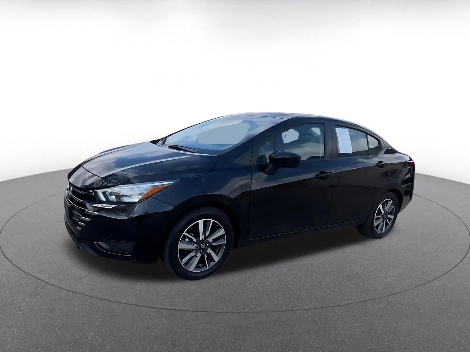 Used 2025 Nissan Versa SV FWD image 8
