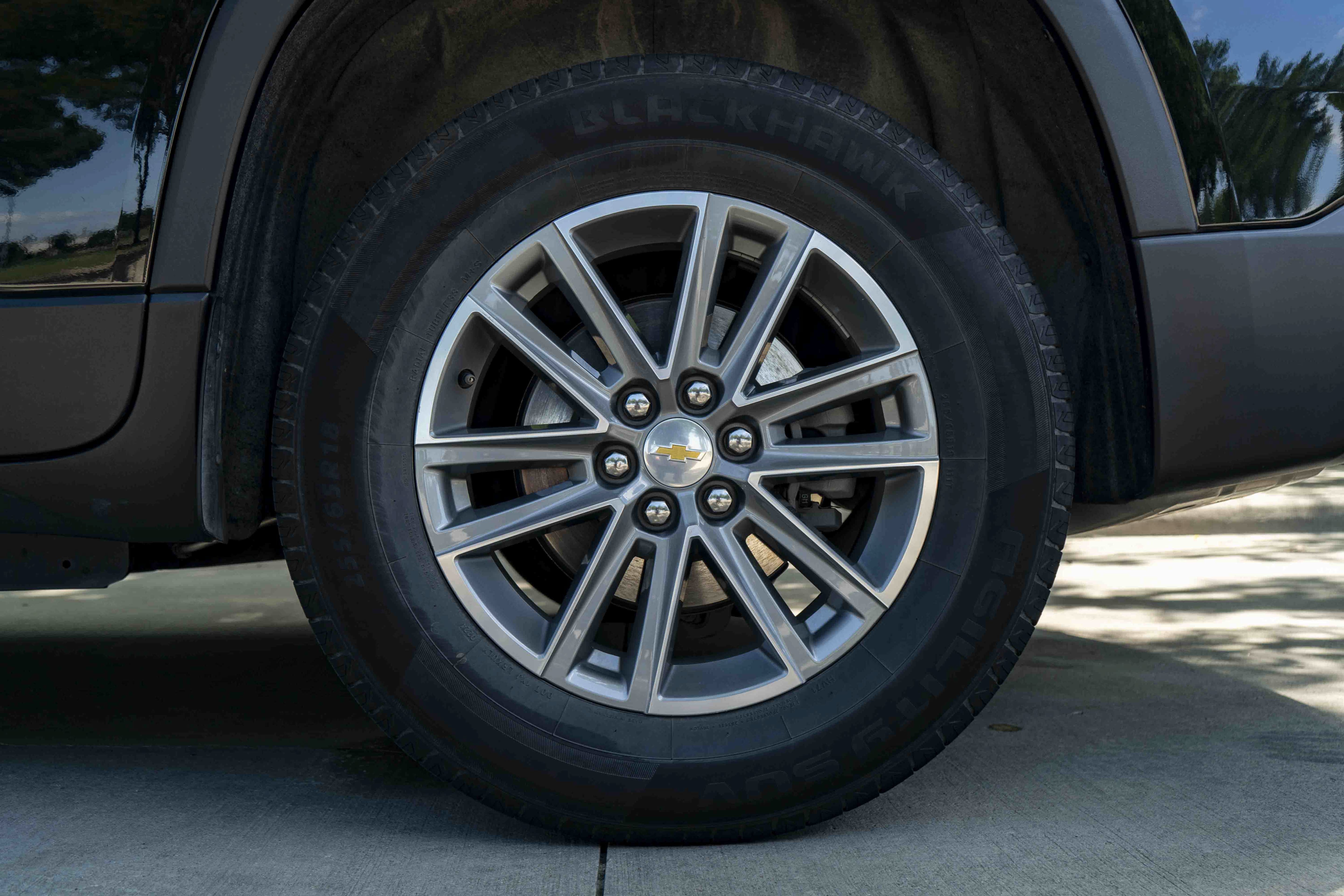 Used 2023 Chevrolet Traverse LT FWD image 14