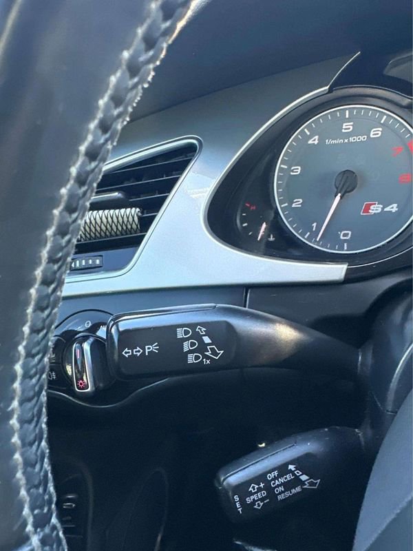 Used 2010 Audi S4 Premium Plus image 24
