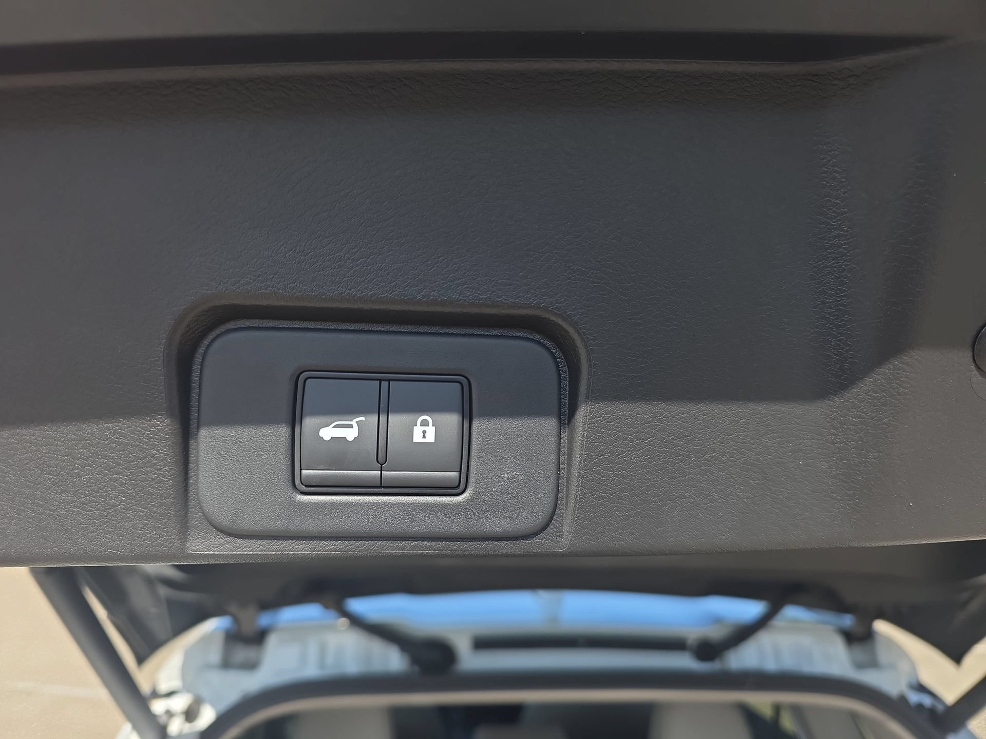 Used 2024 Nissan Rogue SL w/ SL Premium Package FWD image 13