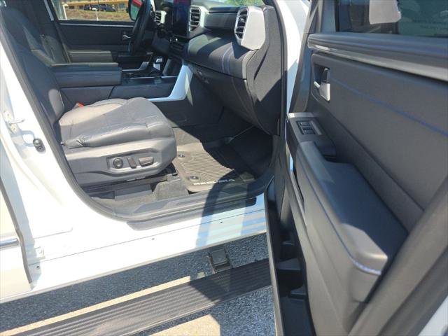 Certified 2025 Toyota Sequoia Platinum AWD/4WD image 9