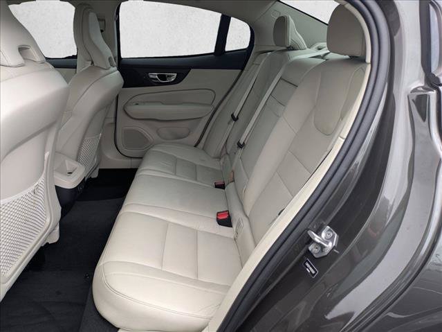 Used 2021 Volvo S60 T5 Momentum FWD image 19