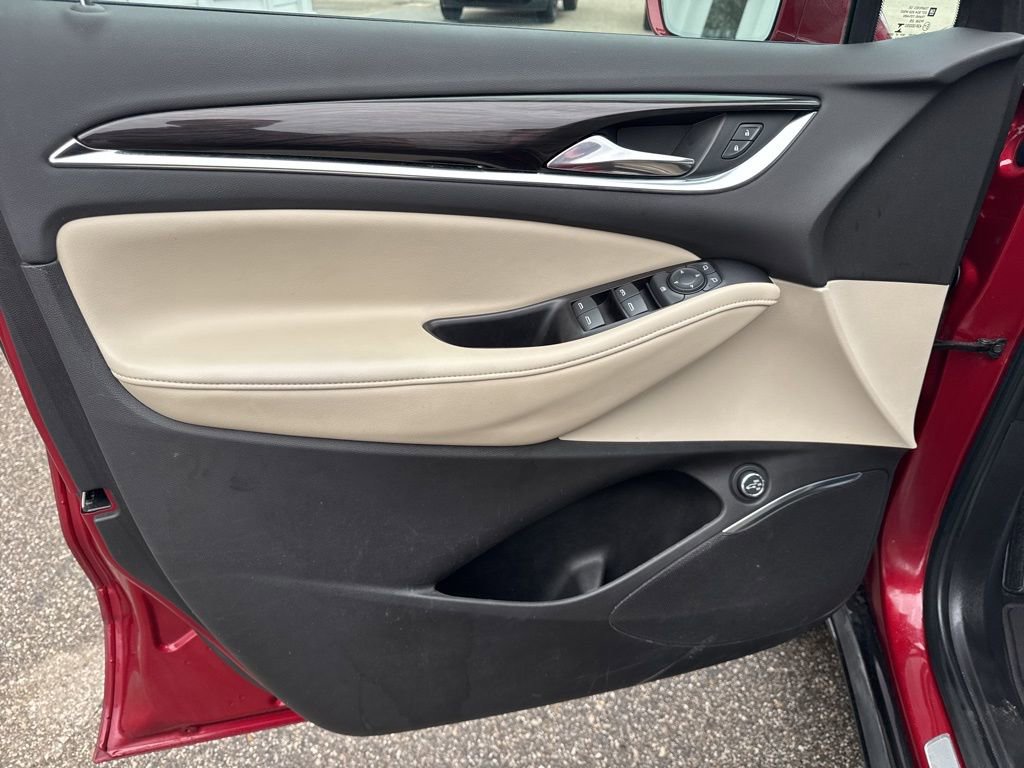 Certified 2018 Buick Enclave Essence FWD image 12